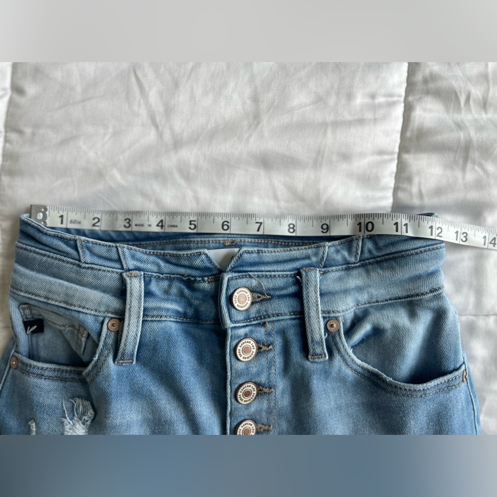KanCan Gabriella High Rise Curvy Button Fly Flare Jeans Size 25 Light Wash - Picture 11 of 16